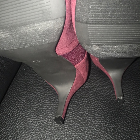 Ann Taylor Pointy Toe Booties Burgundy size 7 1/2 - Picture 9 of 10